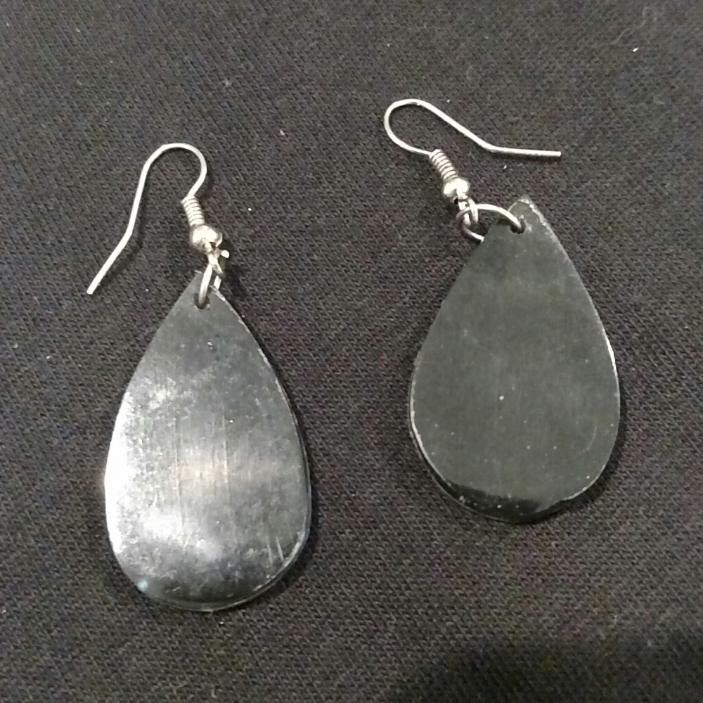 Abalone Shell Earrings - Picture 4 of 4